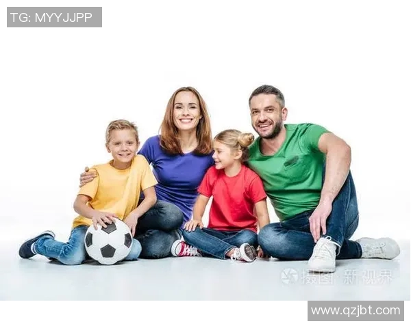 探寻足球明星背后的幸福家庭生活与甜蜜故事